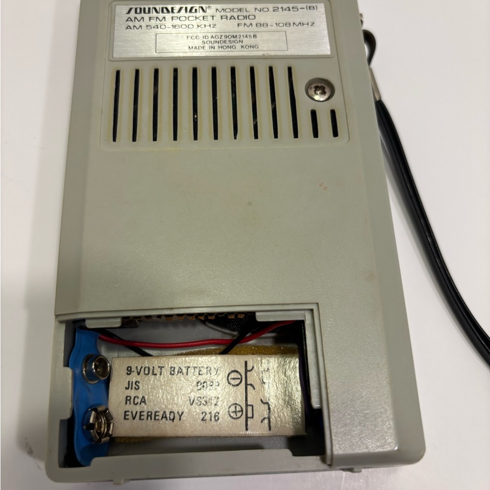 VTG Sound Design 1980 Pocket Radio AM-FM Handheld Retro Conversation Starter - Picture 8 of 10